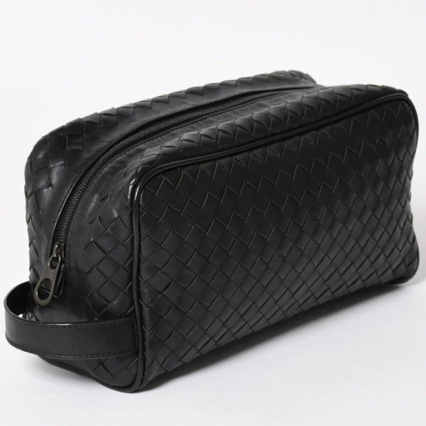 BOTTEGA VENETA ボッテガヴェネタ イントレチャート トラベルポーチ セカンドバッグ ブラック レザー 美品 中古 4a004676