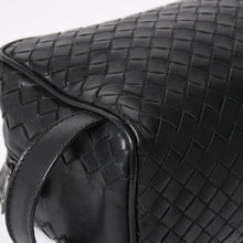 画像をギャラリービューアに読み込む, BOTTEGA VENETA ボッテガヴェネタ イントレチャート トラベルポーチ セカンドバッグ ブラック レザー 美品 中古 4a004676