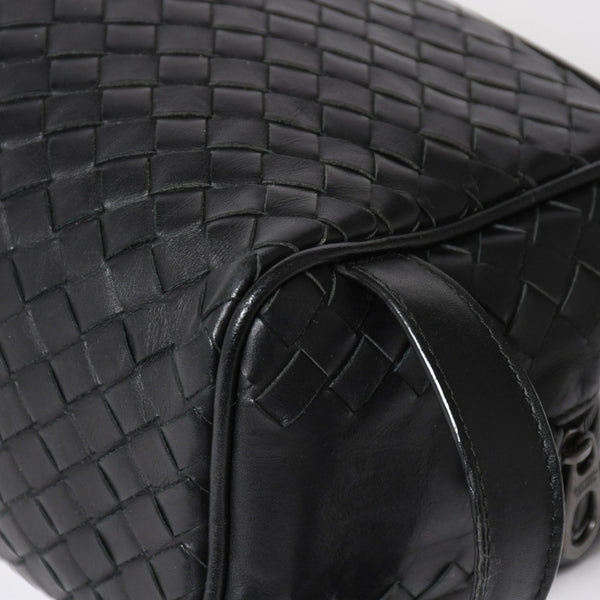 BOTTEGA VENETA ボッテガヴェネタ イントレチャート トラベルポーチ セカンドバッグ ブラック レザー 美品 中古 4a004676