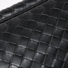画像をギャラリービューアに読み込む, BOTTEGA VENETA ボッテガヴェネタ イントレチャート トラベルポーチ セカンドバッグ ブラック レザー 美品 中古 4a004676