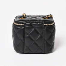 画像をギャラリービューアに読み込む, CHANEL シャネル マトラッセ ミニバニティケース チェーンショルダーバッグ 31番台 ココマーク ココボール パールクラッシュ ラムスキン ブラック ゴールド金具 美品 中古 4a004993