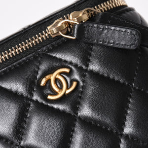 CHANEL シャネル マトラッセ ミニバニティケース チェーンショルダーバッグ 31番台 ココマーク ココボール パールクラッシュ ラムスキン ブラック ゴールド金具 美品 中古 4a004993