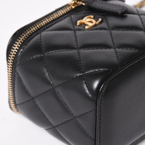 CHANEL シャネル マトラッセ ミニバニティケース チェーンショルダーバッグ 31番台 ココマーク ココボール パールクラッシュ ラムスキン ブラック ゴールド金具 美品 中古 4a004993