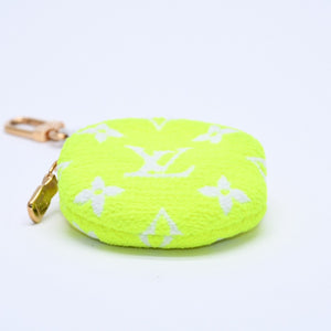 LOUIS VUITTON ルイヴィトン モノグラム チャーム エリプスBB用 イエロ- 黄色 アクセサリー 美品 中古 4a004438