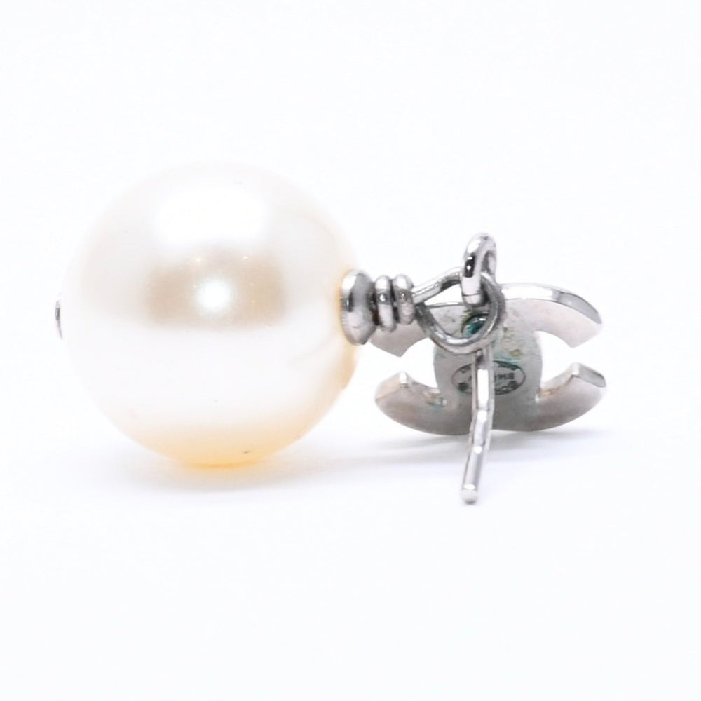 Very Good Condition CHANEL Coco Mark Earrings Accessories B14V GP Rhinestone Pearl Silver Weight 6.61g Used 4a004592