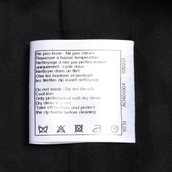 Very Good Condition CHANEL Striped Tweed Stainless Steel Collar Coat P53429V31165 Here Mark Button 3/4 Sleeve White Black Outerwear Black Metal Hardware Used 4a004713