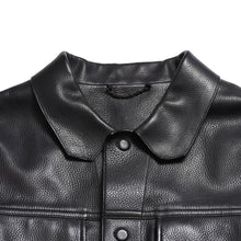 Load image into Gallery viewer, LOUIS VUITTON ルイヴィトン ブラックレザー トラッカージャケット HHL44EQXS 3rdタイプ ブラック 50サイズ シルバー金具 美品 中古 4a003314