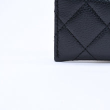 画像をギャラリービューアに読み込む, 極美品 CHANEL シャネル カードケース 26番台 ココマーク キャビアスキン ブラック バーガンディ ゴールド金具 中古 4a004760