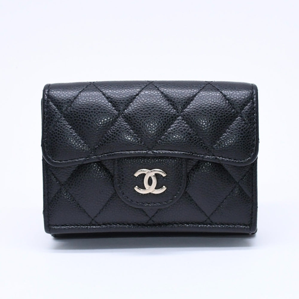 CHANEL シャネル コンパクトウォレット 三つ折り財布 ランダム番台 ココマーク キャビアスキン ブラック ゴールド金具 美品 中古 4a004625