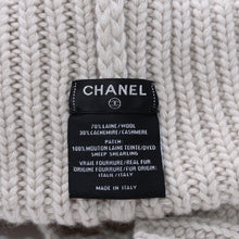 画像をギャラリービューアに読み込む, 新品未使用 CHANEL シャネル ビーニー ニットキャップ ココマーク パッチ スウェード シアリング ウール カシミヤ ベージュ 中古 4a004758