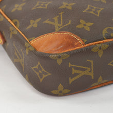 Load image into Gallery viewer, LOUIS VUITTON ルイヴィトン ショルダーバッグ ダヌーブ モノグラム ヌメ革 PVC ブラウン M45266 美品 中古 4a0047214