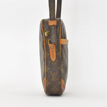 Load image into Gallery viewer, LOUIS VUITTON ルイヴィトン ショルダーバッグ ダヌーブ モノグラム ヌメ革 PVC ブラウン M45266 美品 中古 4a0047214