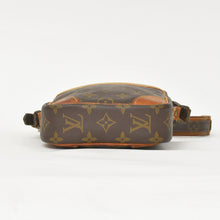 Load image into Gallery viewer, LOUIS VUITTON ルイヴィトン ショルダーバッグ ダヌーブ モノグラム ヌメ革 PVC ブラウン M45266 美品 中古 4a0047214