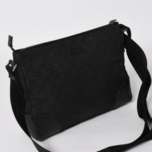 画像をギャラリービューアに読み込む, GUCCI グッチ ショルダーバッグ 114273 001998 GGキャンバス レザー ブラック ブラックメタル金具 良品 中古 4a004723