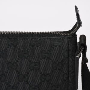 GUCCI グッチ ショルダーバッグ 114273 001998 GGキャンバス レザー ブラック ブラックメタル金具 良品 中古 4a004723