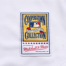 画像をギャラリービューアに読み込む, 新品同様品 Mitchell&amp;Ness ミッチェルアンドネス アトランタブレーブス チッパージョーンズ 復刻版 ベースボールジャージ Lサイズ ブルー ホワイト 中古 4a002307