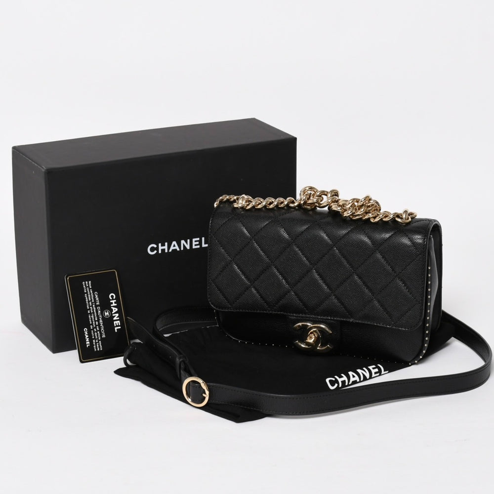 極美品 CHANEL シャネル Sフラップ Wチェーンショルダーバッグ 24番台 ココマーク キャビアスキン ブラック ゴールド金具 中古 4a004750