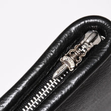 画像をギャラリービューアに読み込む, CHROME HEARTS クロムハーツ ブラックヘビーレザー オーガナイザー ウォレット スモールCHクロス ダガー カウレザー クラッチバッグ シルバー925 シルバー金具 美品 中古 4a004532