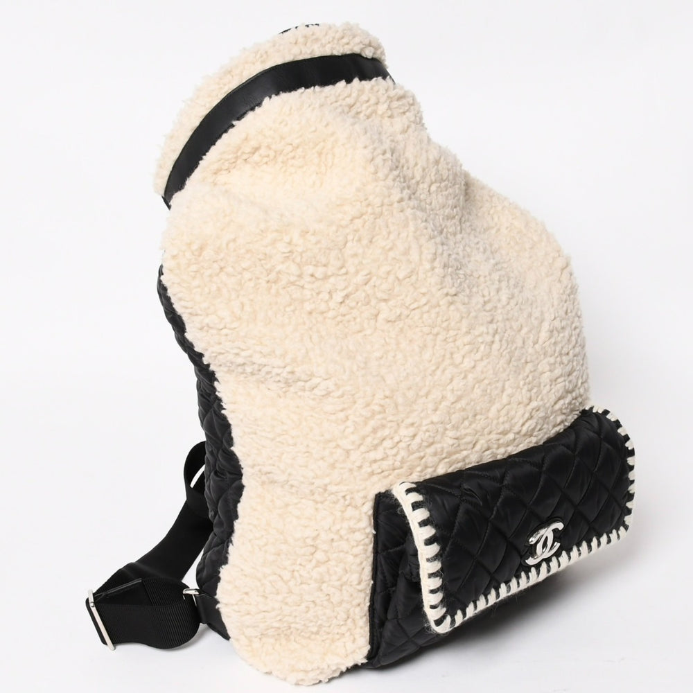 Very Good Condition CHANEL COCO NIEGE Backpack Rucksack No. 26 Coco Mark Nylon Boa Beige Black Used 4a004780
