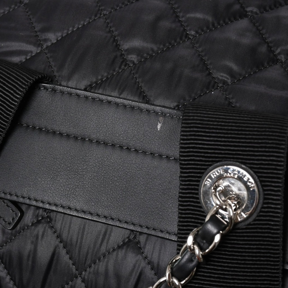 極美品 CHANEL シャネル COCO NIEGE ココネージュ バックパック リュック 26番台 ココマーク ナイロン ボア ベージュ ブラック 中古 4a004780