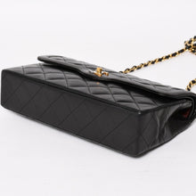 Load image into Gallery viewer, 極美品 CHANEL シャネル マトラッセ28 Wフラップ Wチェーンショルダーバッグ 2番台 パリ限定 ココマーク ラムスキン ブラック 中古 4a004748