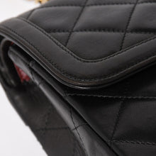 Load image into Gallery viewer, 極美品 CHANEL シャネル マトラッセ28 Wフラップ Wチェーンショルダーバッグ 2番台 パリ限定 ココマーク ラムスキン ブラック 中古 4a004748