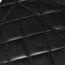 Load image into Gallery viewer, 極美品 CHANEL シャネル マトラッセ28 Wフラップ Wチェーンショルダーバッグ 2番台 パリ限定 ココマーク ラムスキン ブラック 中古 4a004748