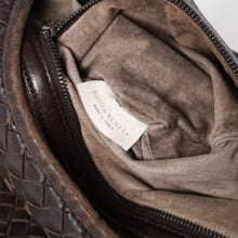 Load image into Gallery viewer, BOTTEGA VENETA ボッテガヴェネタ ホーボーショルダーバッグ イントレチャート ブラウン ダークブラウン 美品 中古 4a004498