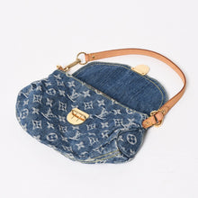 Load image into Gallery viewer, 極美品 LOUIS VUITTON ルイヴィトン ミニプリーティ ワンショルダーバッグ M95050 モノグラム デニム インディゴブルー 中古 4a004766
