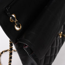 Load image into Gallery viewer, 極美品 CHANEL シャネル マトラッセ25 Wフラップ Wチェーンショルダーバッグ22番台 ココマーク キャビアスキン ブラック 中古 4a004749