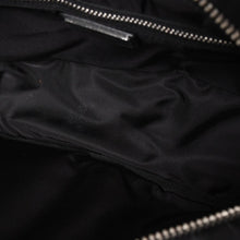 Load image into Gallery viewer, 極美品 PRADA プラダ TESSUTO POCKET ナイロン バックパック リュック ボディバッグ 2VZ044 ブラック カーキ ラバーロゴ テスートナイロン シルバー金具 中古 4a004772