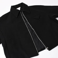Load image into Gallery viewer, 極美品 BOTTEGAVENETA ボッテガヴェネタ ウールジャケット クロップド ジップアップ 646907 V0AW0 ブラック シルバー金具 中古 4a004823
