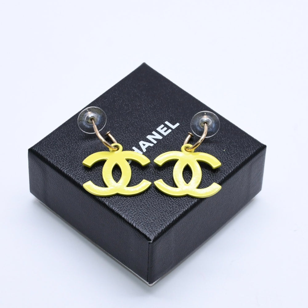 極美品 CHANEL シャネル ココマーク ピアス イヤリング イエロー 黄色 ゴールド金具 03S刻印 重量約5.94g 中古 4a004555
