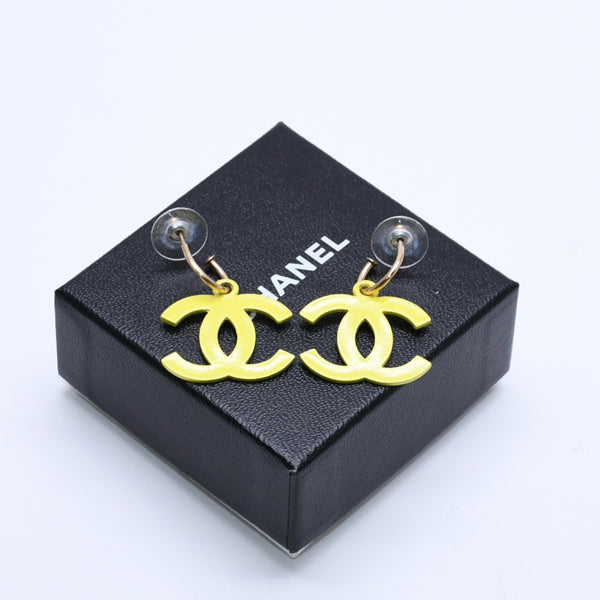 極美品 CHANEL シャネル ココマーク ピアス イヤリング イエロー 黄色 ゴールド金具 03S刻印 重量約5.94g 中古 4a004555