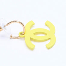 Load image into Gallery viewer, 極美品 CHANEL シャネル ココマーク ピアス イヤリング イエロー 黄色 ゴールド金具 03S刻印 重量約5.94g 中古 4a004555
