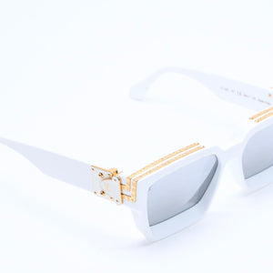 LOUIS VUITTON ルイヴィトン サングラス 1.1 ミリオネア アイウェア Z1166E 9F1 サイズ58□17 145 ホワイト 美品 中古 4a004827