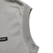 画像をギャラリービューアに読み込む, 極美品 MIU MIU ミュウミュウ ノースリーブ ジャージ Tシャツ MJE15 ワッペンロゴ カットソー フレンチスリーブ カーキ レディース XSサイズ 中古 4a004811