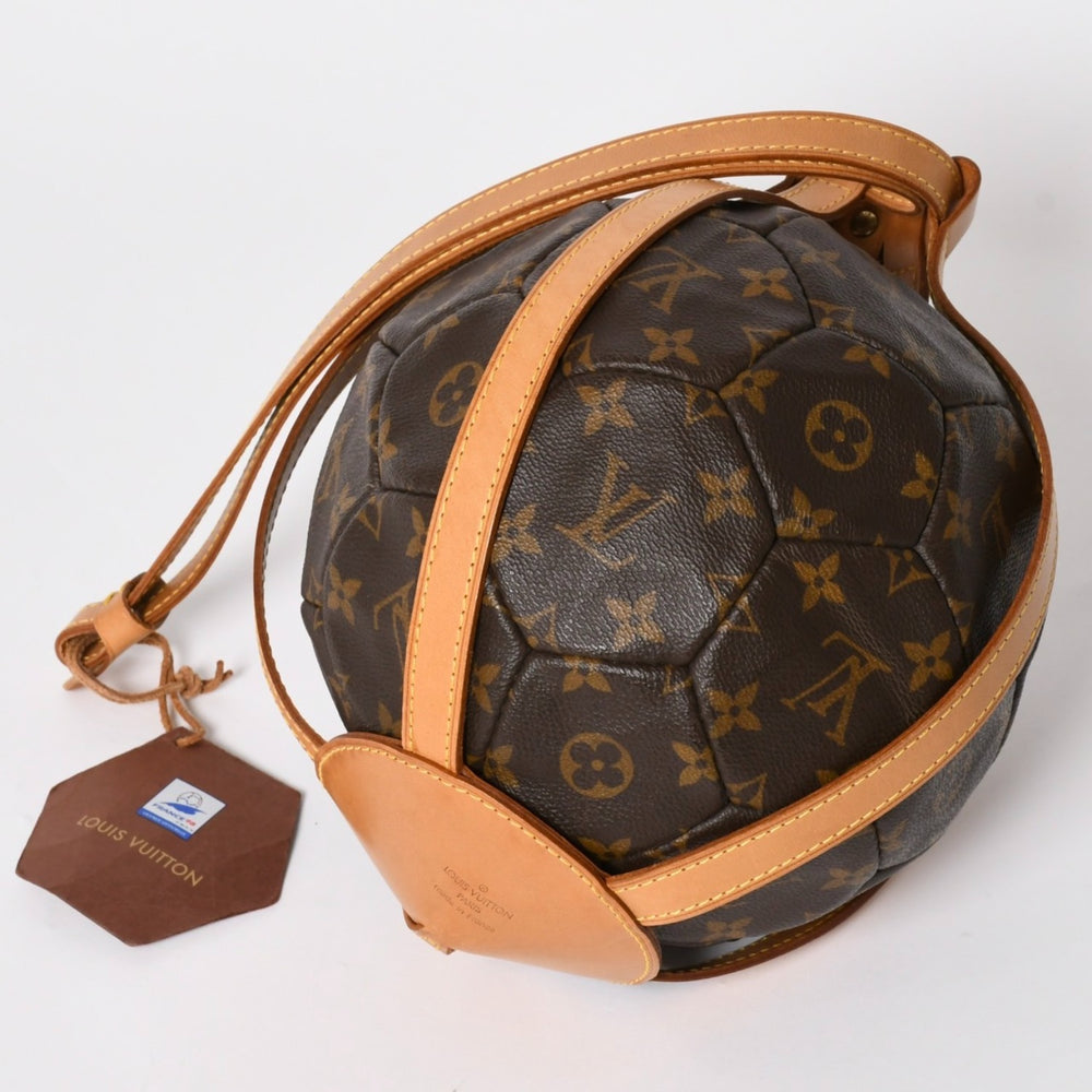 Very Good LOUIS VUITTON Monogram Soccer Ball M99054 1998 France World Cup Commemorative Limited Edition 3000 pieces Used 4a005320