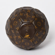 画像をギャラリービューアに読み込む, 極美品 LOUIS VUITTON ルイヴィトン モノグラム サッカーボール M99054 1998年 フランスワールドカップ記念限定品 3000個限定 中古 4a005320