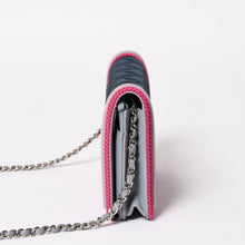 画像をギャラリービューアに読み込む, 極美品 CHANEL シャネル BOY CHANEL ボーイシャネル チェーンショルダーウォレット A80287 22番台 ココマーク マルチカラー 中古 4a004804