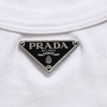 Load image into Gallery viewer, 新品未使用 PRADA プラダ クロップド タンクトップ 39546C サイズ36 トライアングルロゴ プレート ホワイト 中古 4a003724