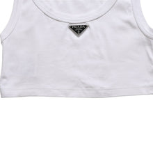 Load image into Gallery viewer, 新品未使用 PRADA プラダ クロップド タンクトップ 39546C サイズ36 トライアングルロゴ プレート ホワイト 中古 4a003724