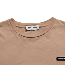 画像をギャラリービューアに読み込む, 極美品 MIU MIU ミュウミュウ コットン ジャージーTシャツ MJE15 ワッペンロゴ カットソー 半袖Tシャツ カメオ ベージュ XSサイズ 中古 4a005008