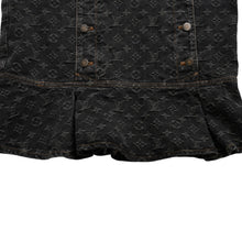 Load image into Gallery viewer, LOUIS VUITTON ルイヴィトン モノグラムデニム マーメイドスカート RW072W ブラック レースアップ 編み上げリボン ダブルメタルボタン フレアスカート Sサイズ ブロンズ金具 美品 中古 4a004814