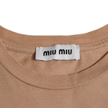 画像をギャラリービューアに読み込む, 極美品 MIU MIU ミュウミュウ コットン ジャージーTシャツ MJE15 ワッペンロゴ カットソー 半袖Tシャツ カメオ ベージュ XSサイズ 中古 4a005008