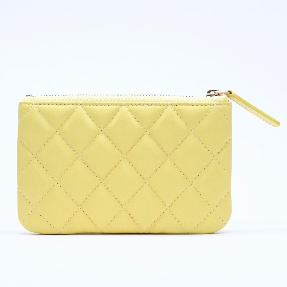 極美品 CHANEL シャネル ポーチ Coco Mark ココマーク イエロー ゴールド金具 23番台 ラムスキン 中古 4a004975