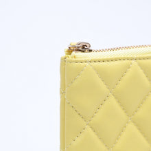 画像をギャラリービューアに読み込む, 極美品 CHANEL シャネル ポーチ Coco Mark ココマーク イエロー ゴールド金具 23番台 ラムスキン 中古 4a004975