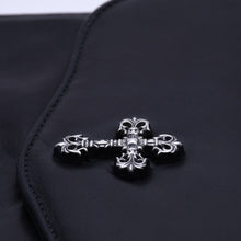 画像をギャラリービューアに読み込む, 極美品 CHROME HEARTS クロムハーツ クラッチバッグ ダガー スモール フィリグリークロス装飾 ブラック レザー シルバー925 中古 4a004932