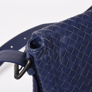 極美品 BOTTEGA VENETA ボッテガヴェネタ ショルダーバッグ イントレチャート 163971 VQ131 4223 ブルー マッドシルバー金具 中古 4a004832