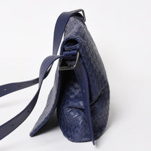 画像をギャラリービューアに読み込む, 極美品 BOTTEGA VENETA ボッテガヴェネタ ショルダーバッグ イントレチャート 163971 VQ131 4223 ブルー マッドシルバー金具 中古 4a004832